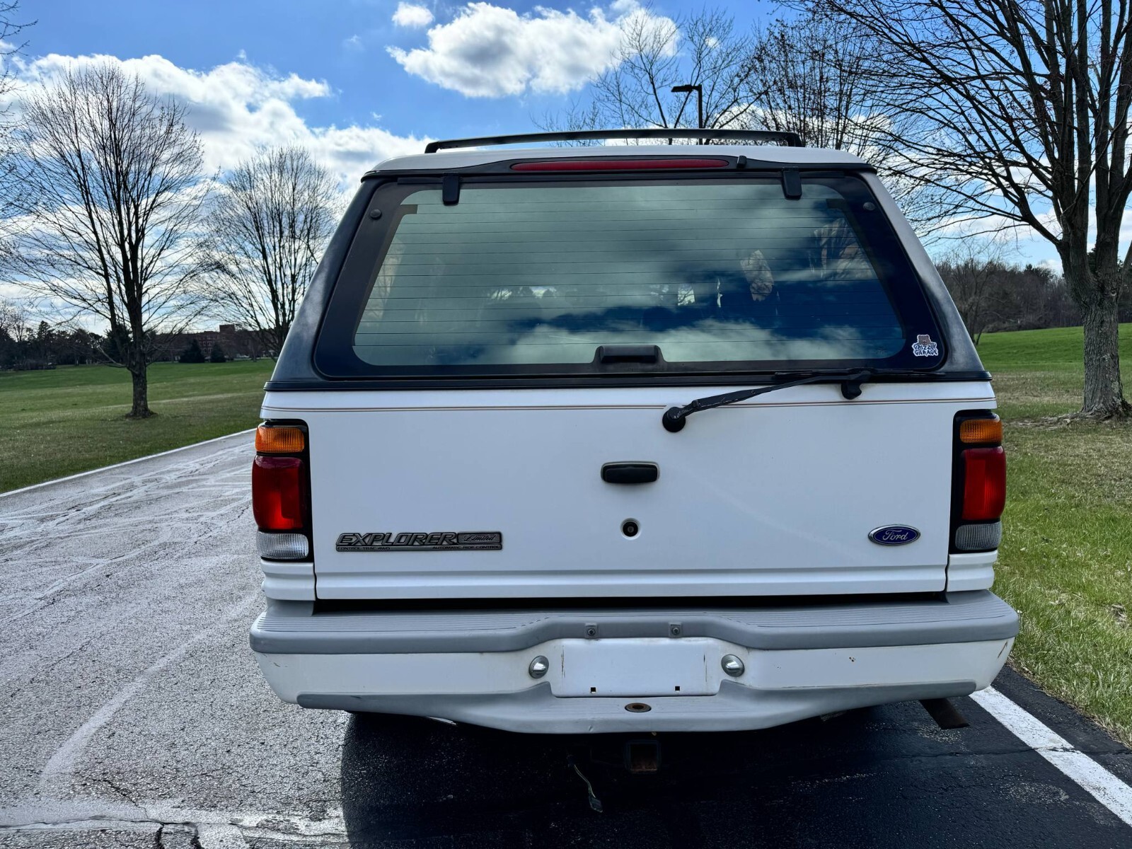 Ford-Explorer-1995-SUV-8