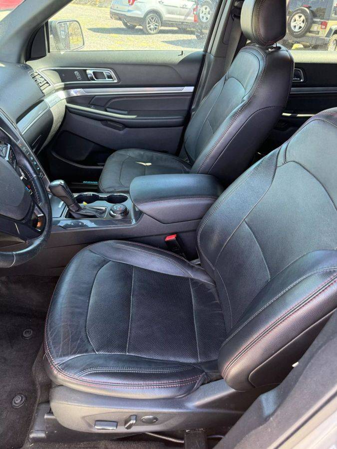 Ford-Explorer-2017-silver-7