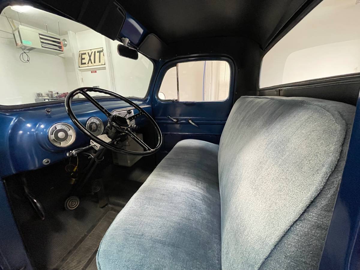 Ford-F-1-1952-blue-12