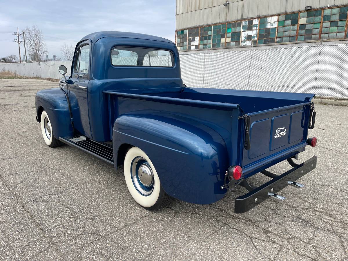 Ford-F-1-1952-blue-2