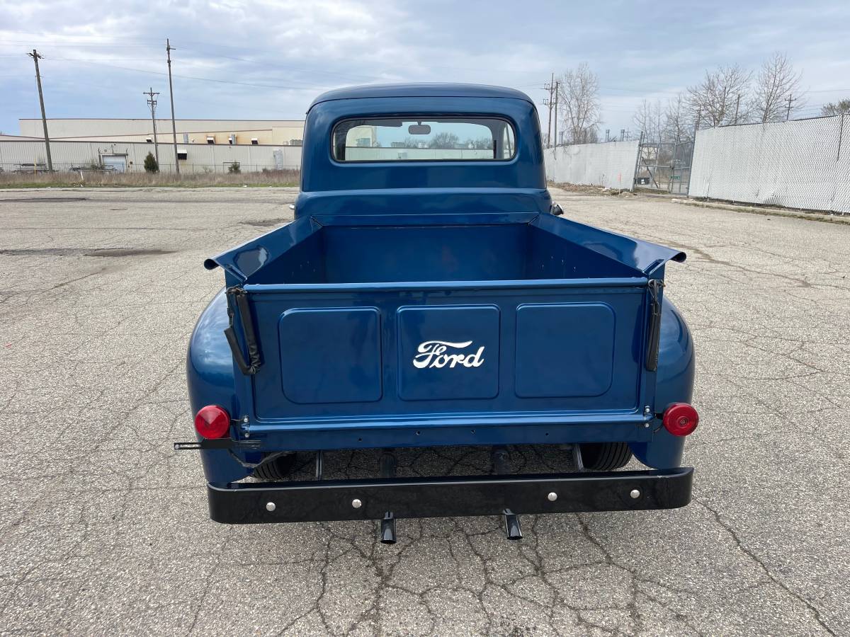 Ford-F-1-1952-blue-3