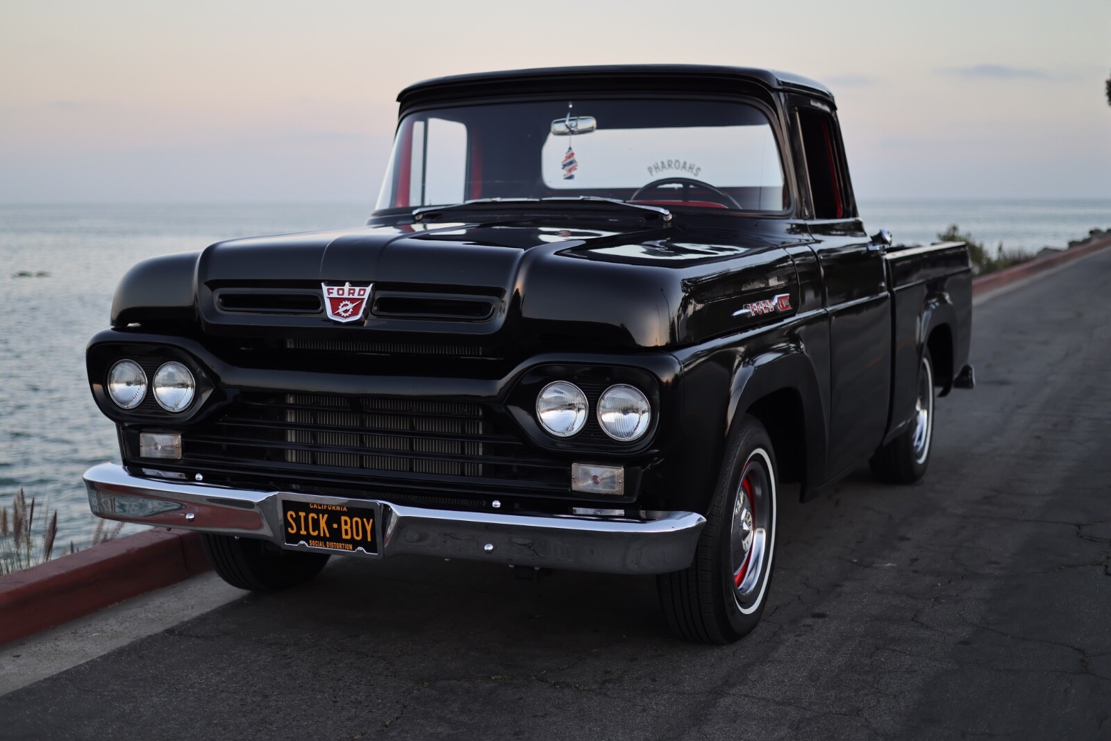 Ford-F-100-1960-Standard-Cab-Pickup