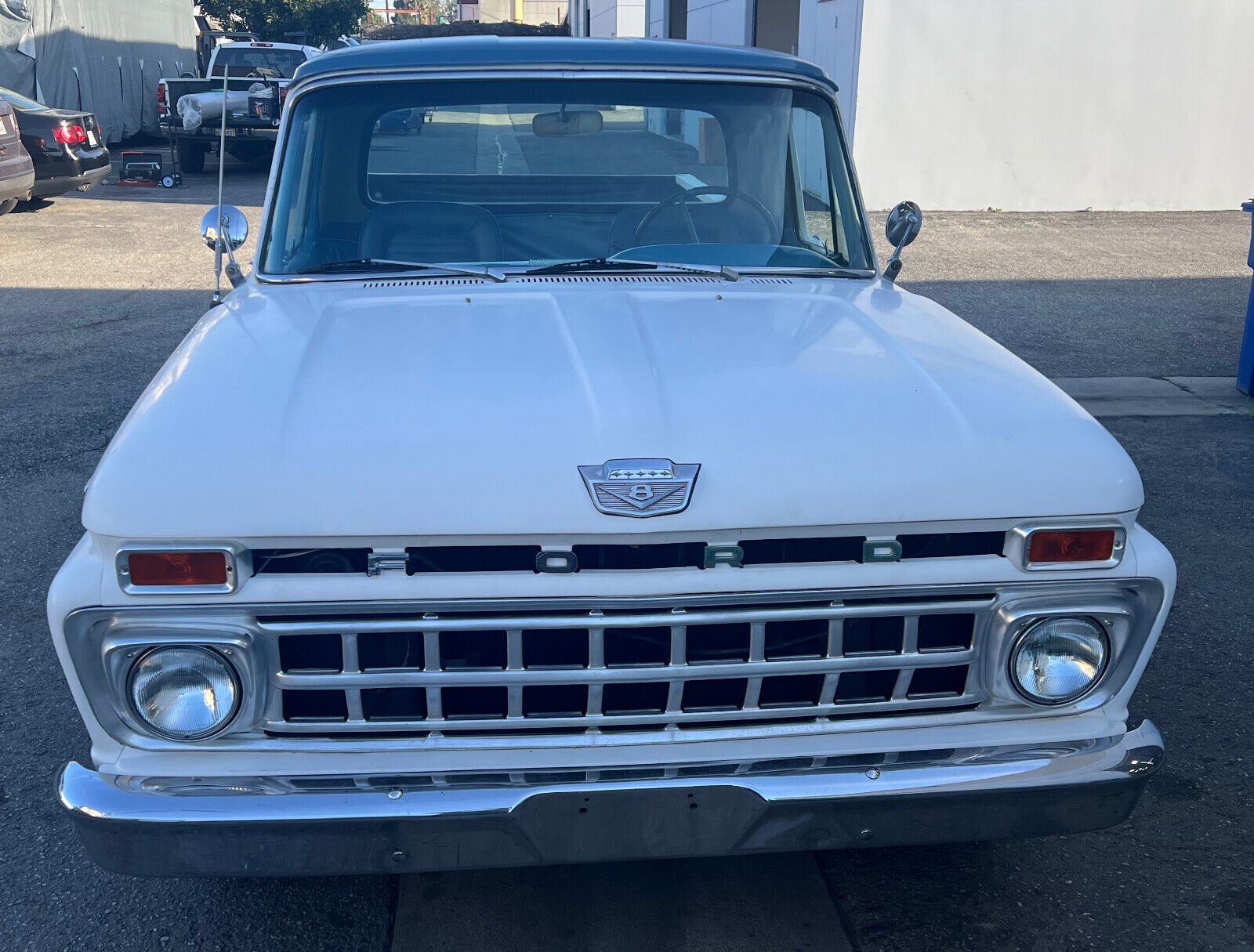 Ford-F-100-1965-Standard-Cab-Pickup-3
