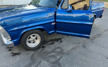 Ford-F-100-1968-Pickup-Truck-3