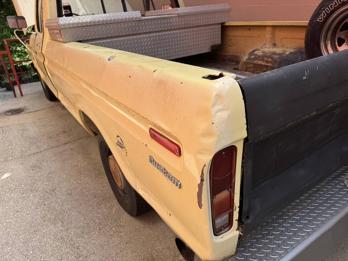 Ford-F-100-1973-yellow-6