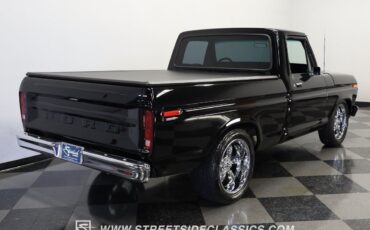 Ford-F-100-1975-Pickup-Truck-10