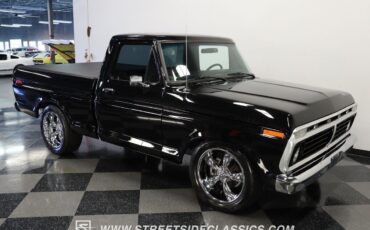 Ford-F-100-1975-Pickup-Truck-13