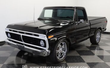 Ford-F-100-1975-Pickup-Truck-17