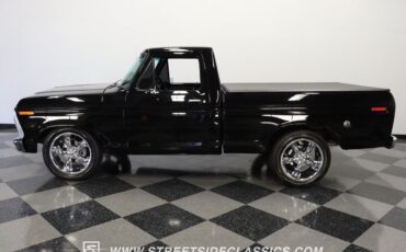 Ford-F-100-1975-Pickup-Truck-2