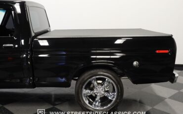 Ford-F-100-1975-Pickup-Truck-23