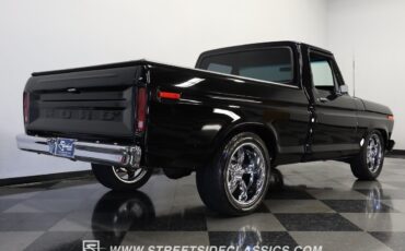Ford-F-100-1975-Pickup-Truck-25