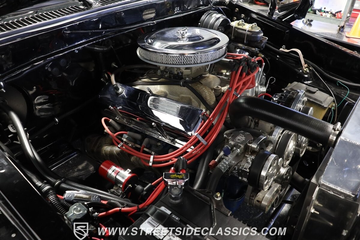 Ford-F-100-1975-Pickup-Truck-31