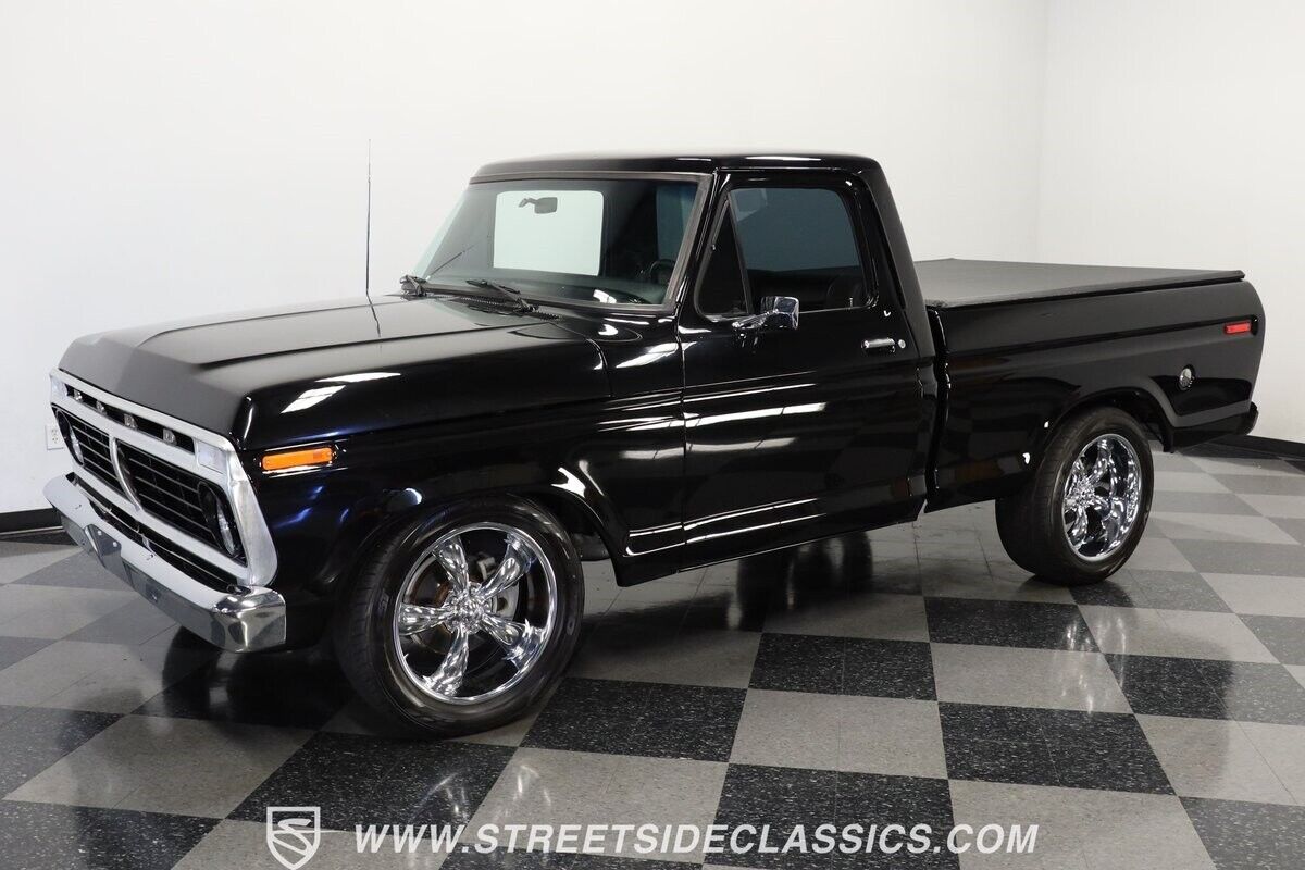 Ford-F-100-1975-Pickup-Truck-5