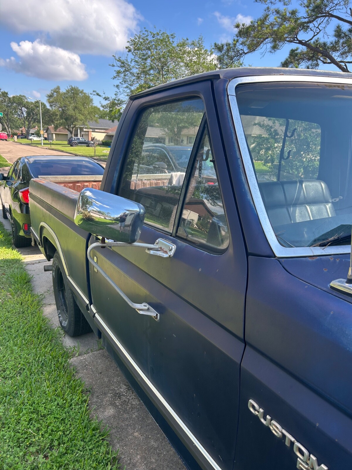 Ford-F-100-1981-Standard-Cab-Pickup-5