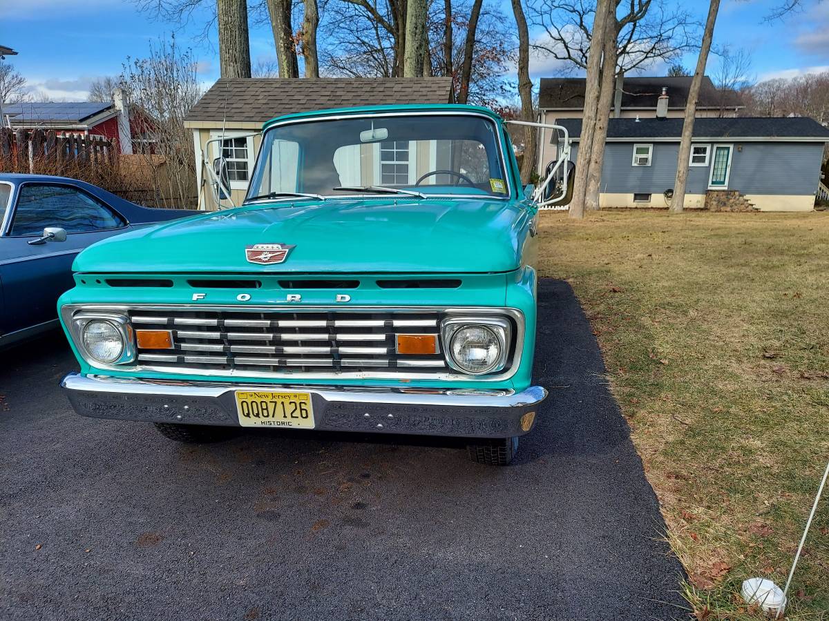 Ford F-150  1963 green