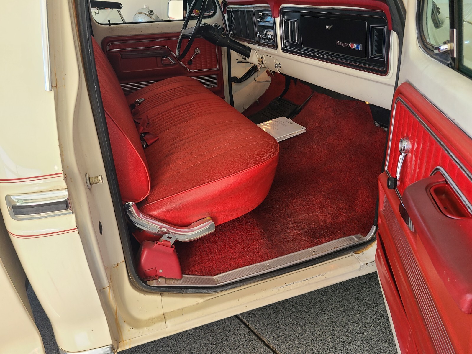 Ford-F-150-1976-Standard-Cab-Pickup-23