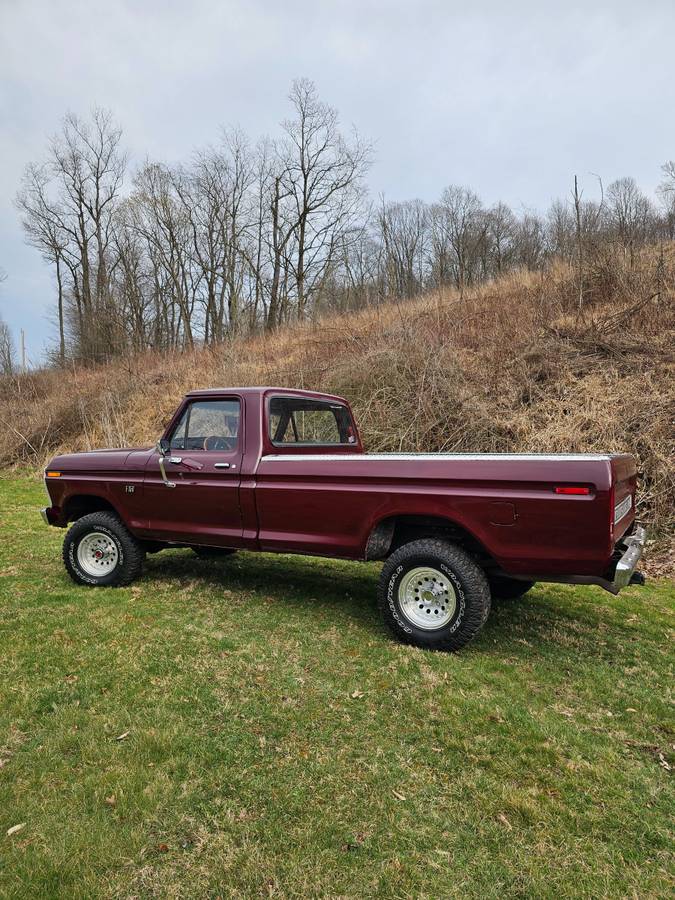 Ford-F-150-1976-red-1