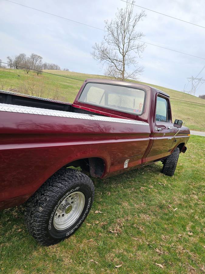 Ford-F-150-1976-red-3