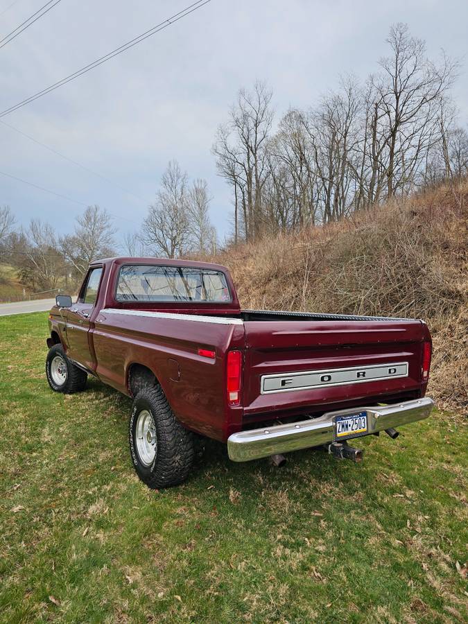 Ford-F-150-1976-red-9
