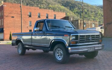 Ford-F-150-1985-Standard-Cab-Pickup