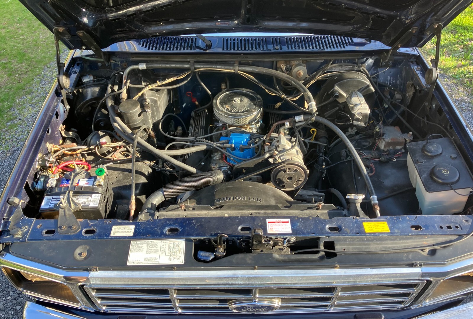 Ford-F-150-1985-Standard-Cab-Pickup-14