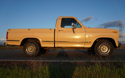 Ford F-150 1985 Standard Cab Pickup