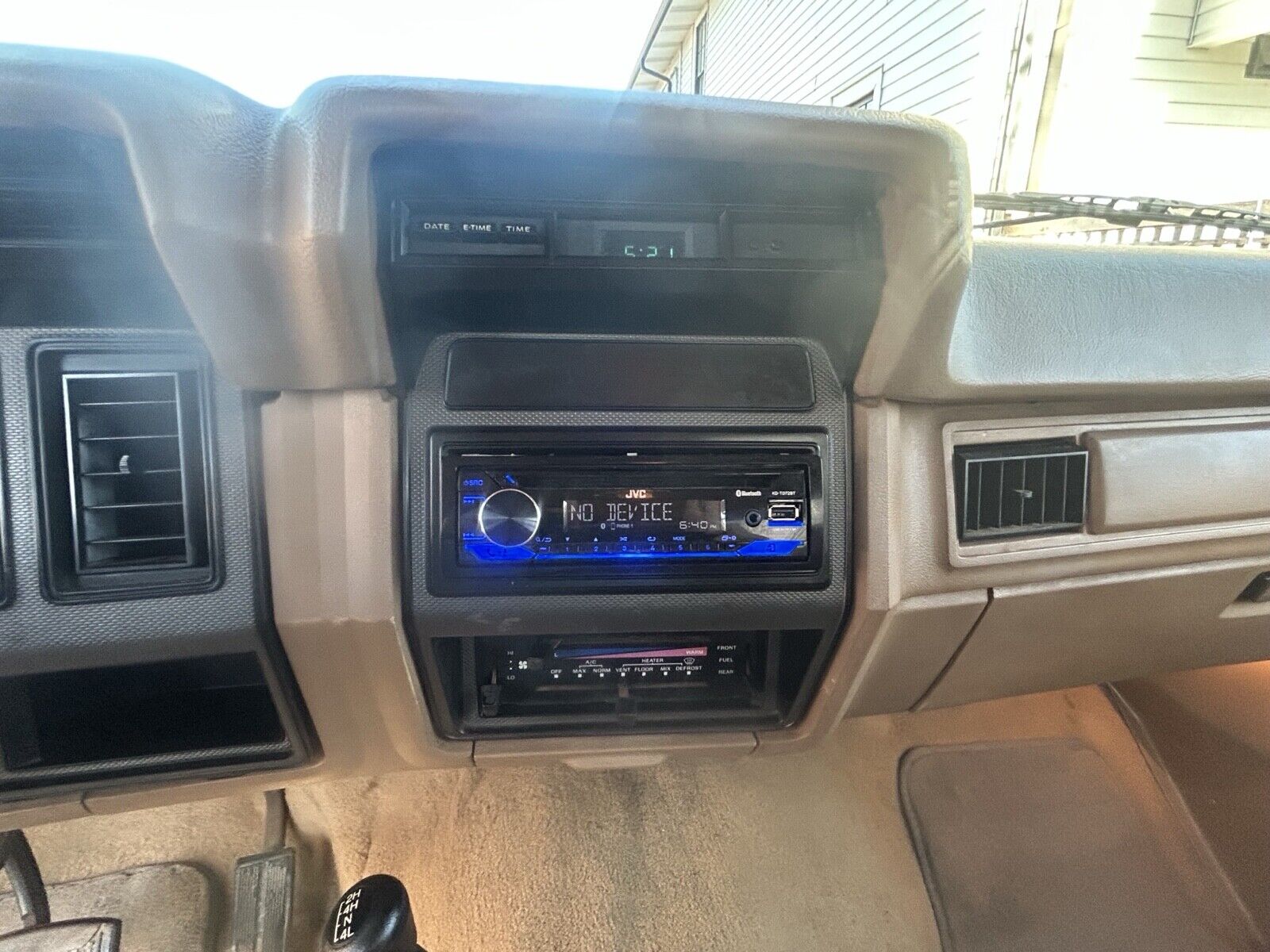 Ford-F-150-1986-35
