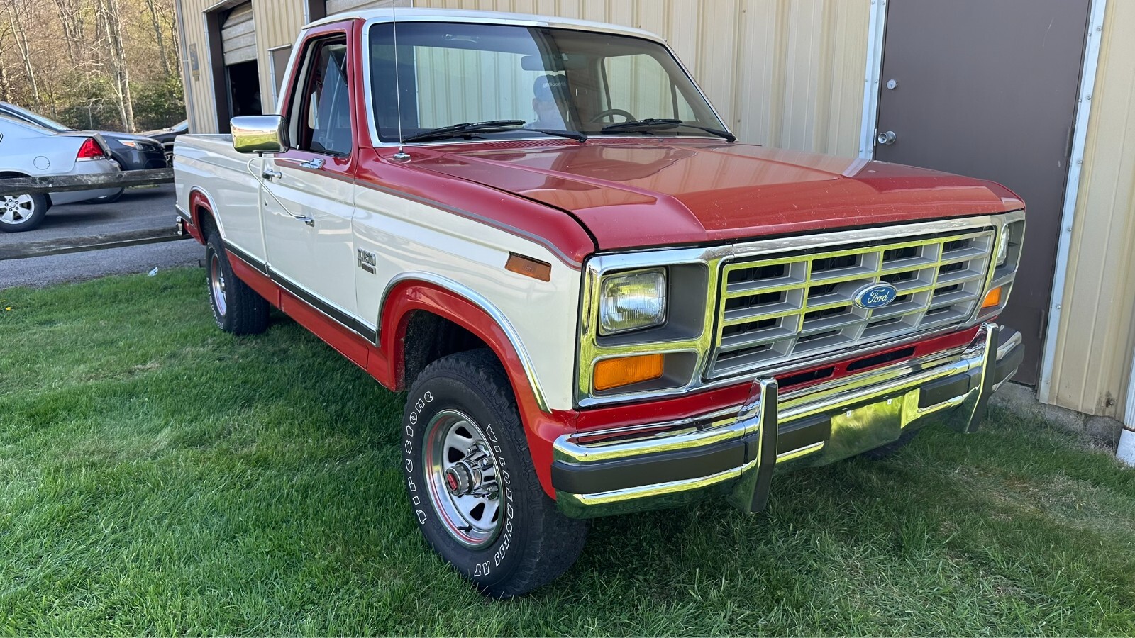 Ford F-150 1986 Standard Cab Pickup