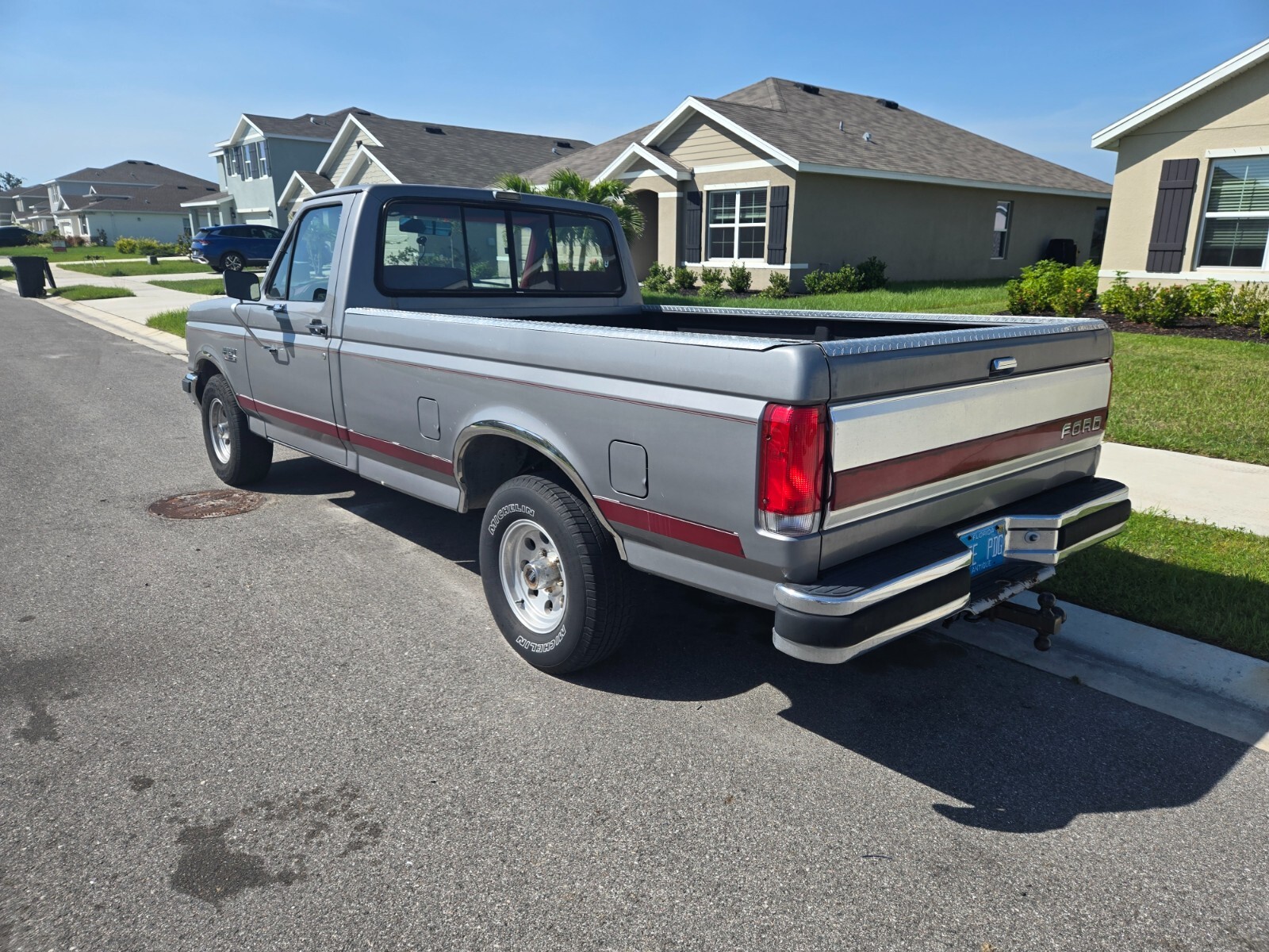 Ford-F-150-1988-Standard-Cab-Pickup-1