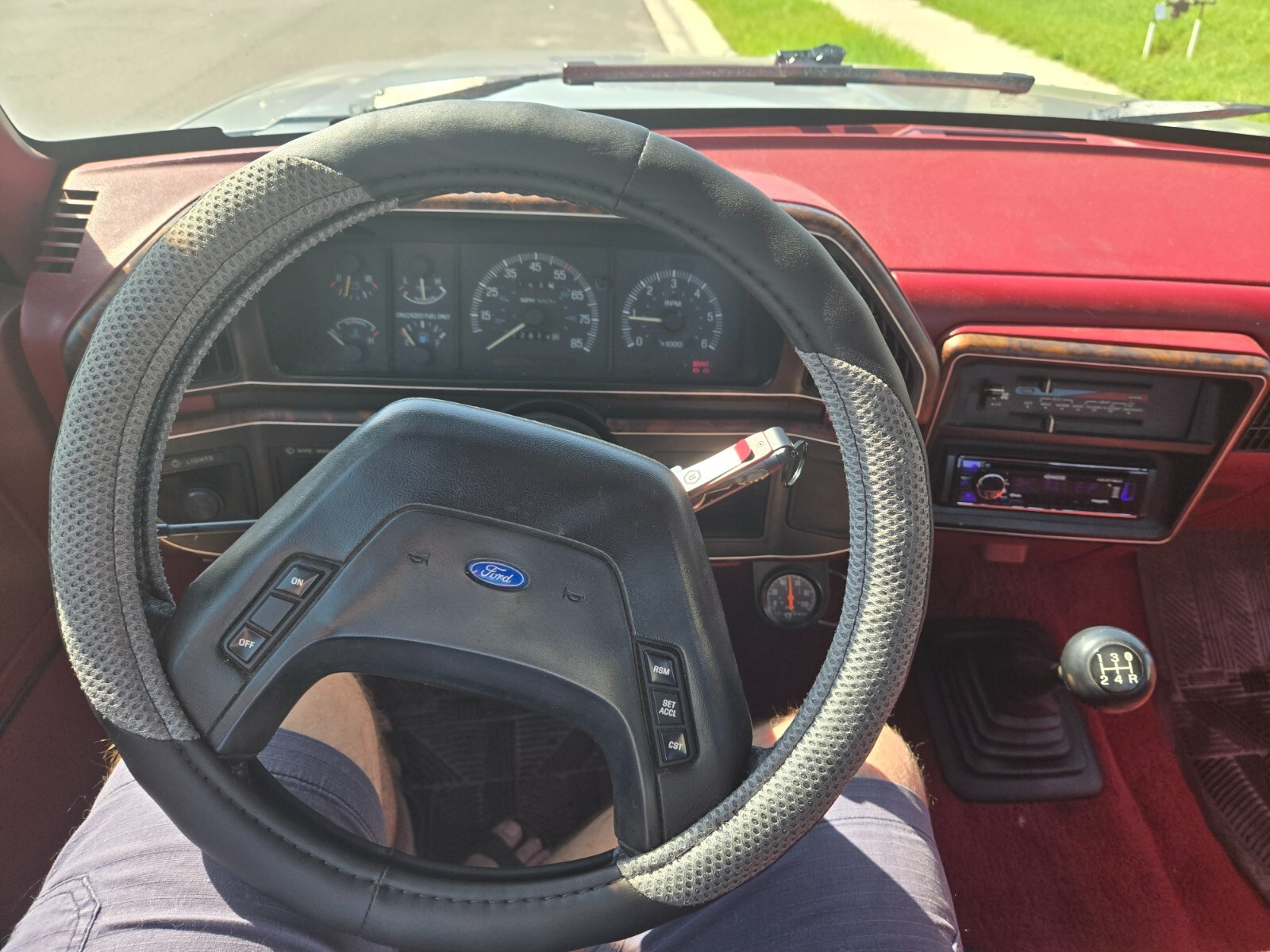 Ford-F-150-1988-Standard-Cab-Pickup-4