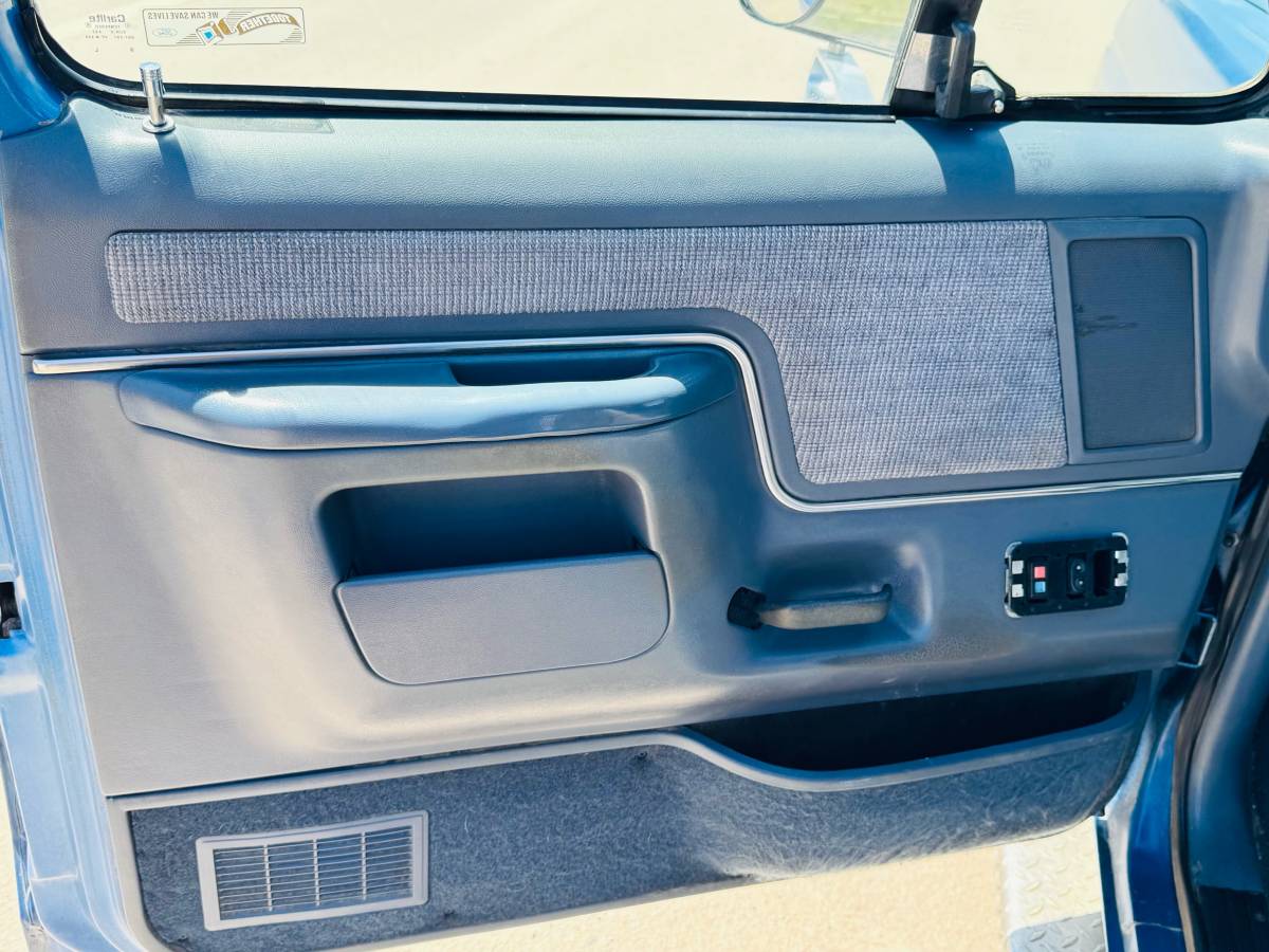 Ford-F-150-1990-blue-7