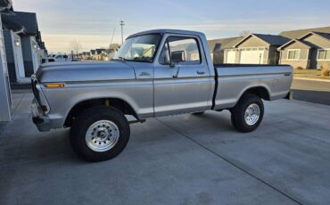 Ford-F-150-short-box-1979-grey
