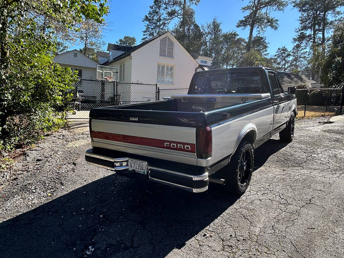 Ford-F-150-xlt-lariat-1988-grey-2