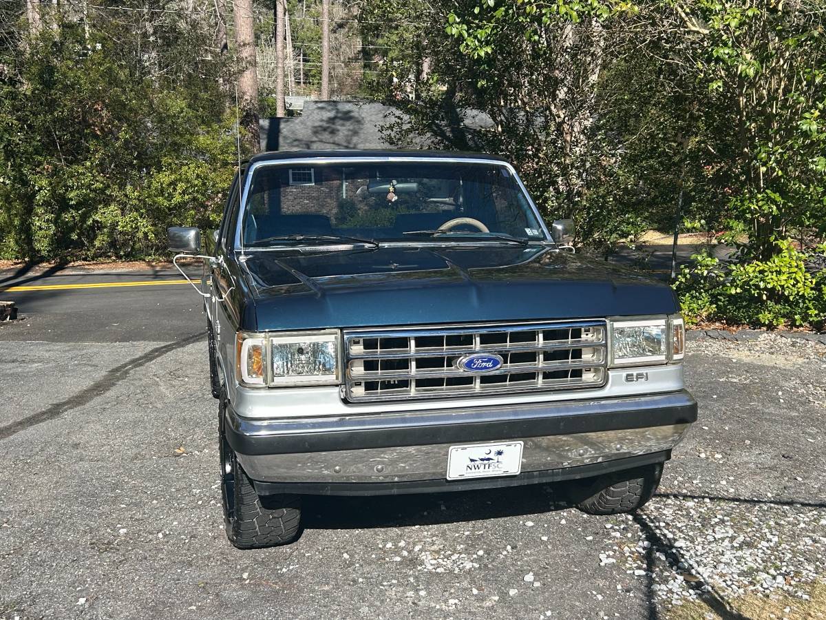 Ford-F-150-xlt-lariat-1988-grey-3