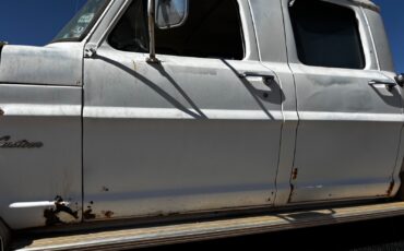 Ford-F-250-1970-Crew-Cab-Pickup-21