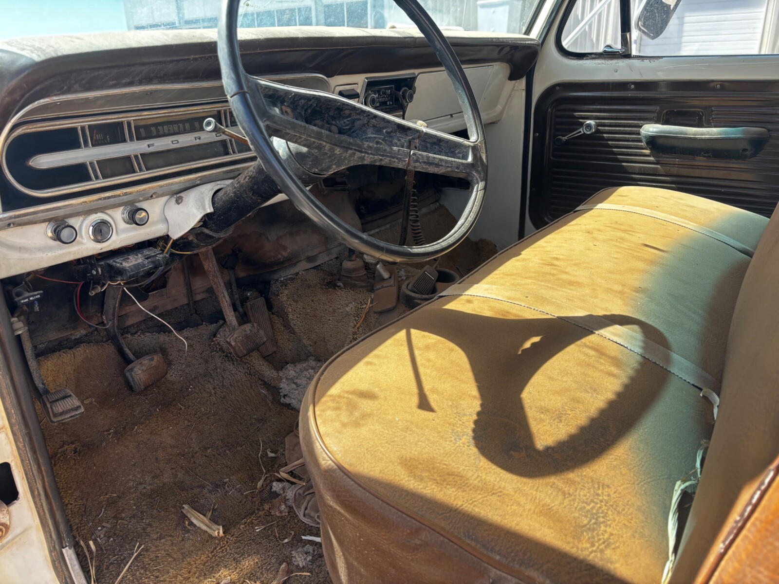 Ford-F-250-1970-Crew-Cab-Pickup-22
