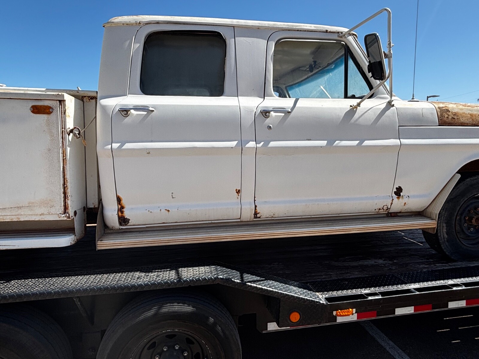Ford-F-250-1970-Crew-Cab-Pickup-27