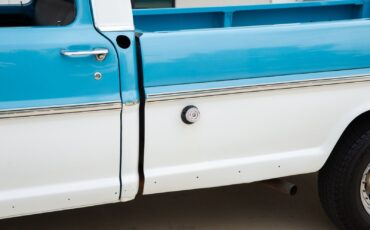 Ford-F-250-1972-Other-23