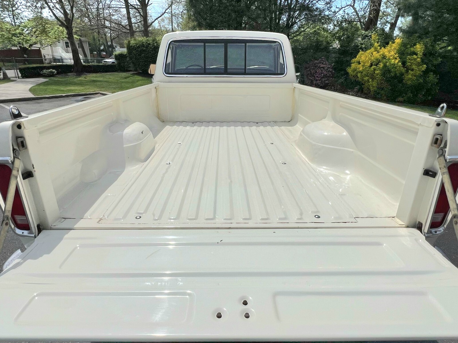 Ford-F-250-1976-12