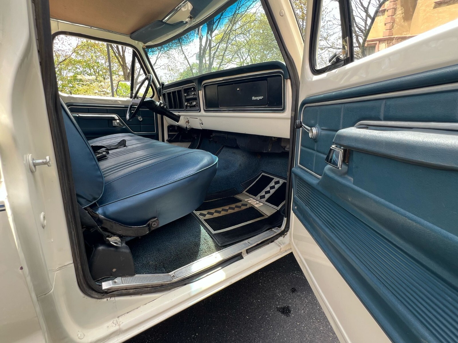 Ford-F-250-1976-16