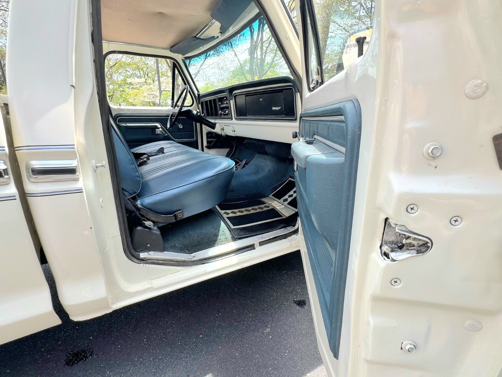 Ford-F-250-1976-18