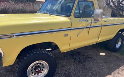 Ford F-250  1976 yellow
