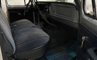 Ford-F-250-1977-silver-4