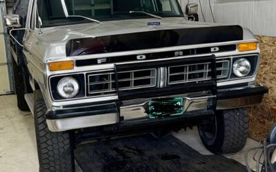 Ford F-250  1977 silver