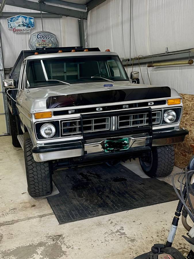 Ford-F-250-1977-silver