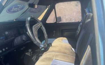 Ford-F-250-1982-white-2