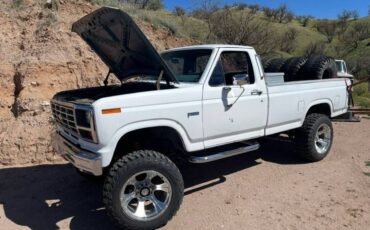 Ford-F-250-1982-white-7
