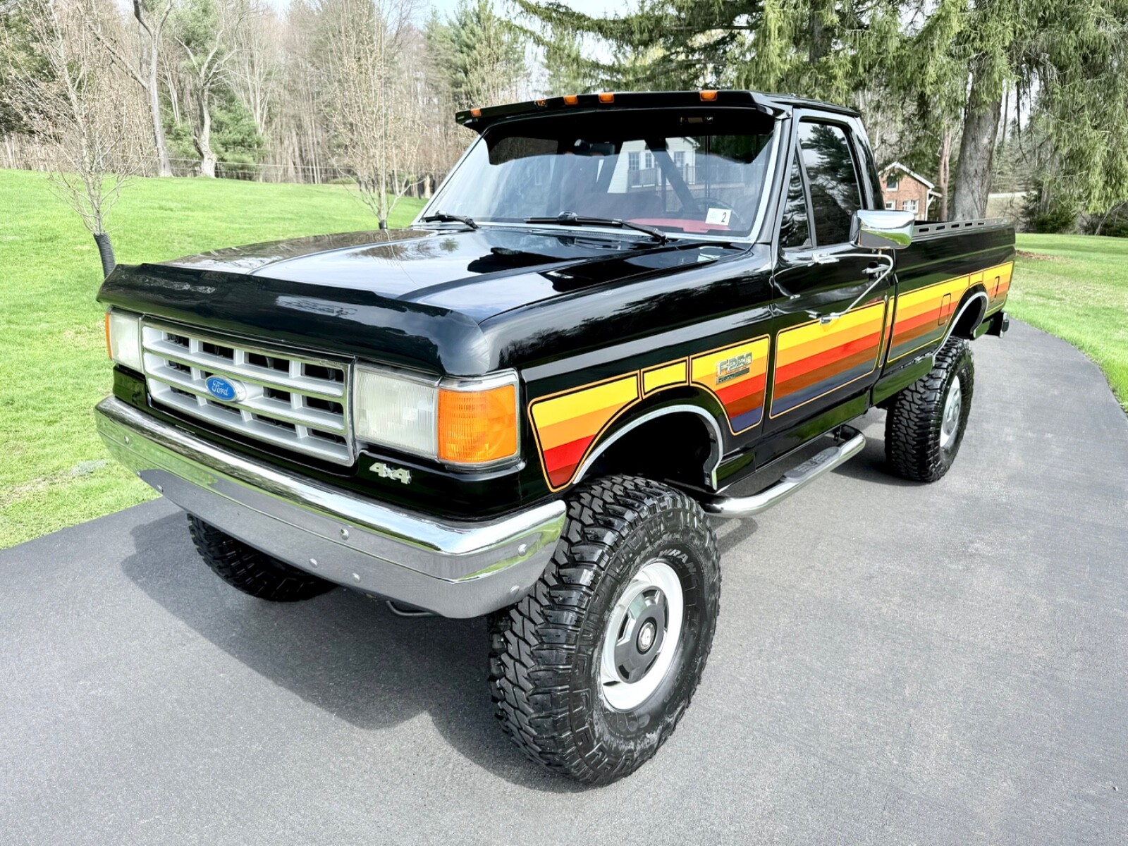 Ford-F-250-1988-Standard-Cab-Pickup-2