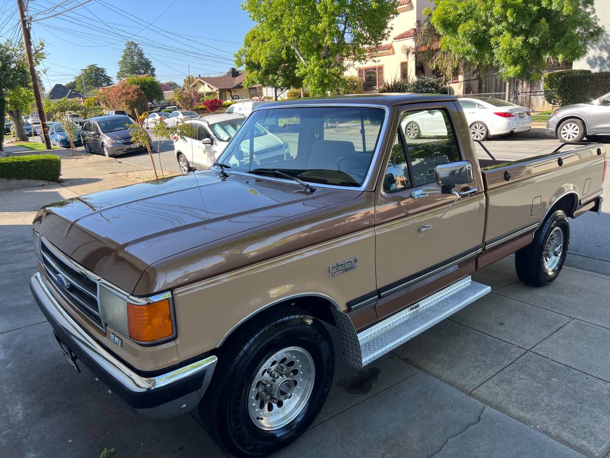 Ford-F-250-1989-13