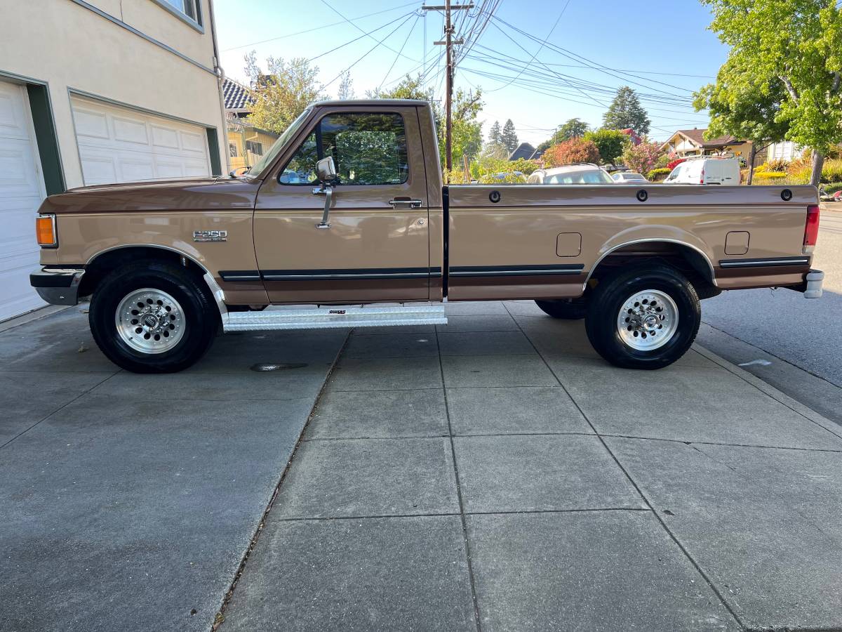 Ford F-250  1989